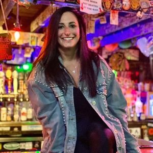 Meet your Posher, Jessica